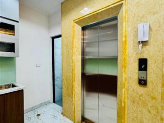 Siêu hiếm nhà 41m2 x 6 tầng thang máy mt 5m ngõ ô tô kd tốt chỉ nhỉnh 7tỷ bay nhanh