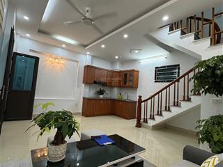 Bán nhà đẹp đông ngạc, lô góc, 10m ra ô tô, 30m ra ô tô tránh, 30m² x 4 tầng, giá sốc 6.6 tỷ