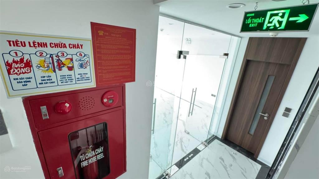 Siêu đẹp, toà nhà phố đỗ nhuận, 100m2, 8 tầng có hầm, vỉa hè, thuê 120 triệu, công viên hoà bình