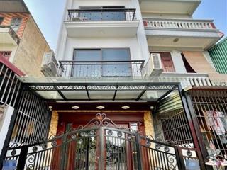 Trung tâm quận bắc từ liêm  nhà mới 6 tầng thang máy, thông sàn ô tô đỗ cửa