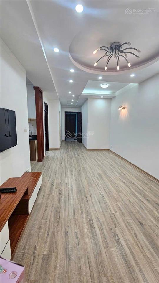 Cần bán gấp cc sông nhuệ dt 69m2, 2pn, cửa tb, bc đn. chỉ nhỉnh 3 tỷ. view siêu đẹp. 0794 678 ***