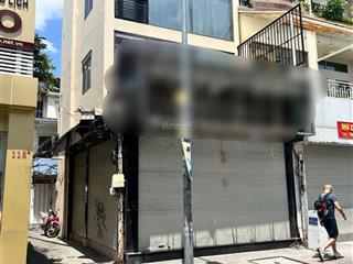 Nhà nguyên căn góc 2 mặt tiền  vị trí vàng kinh doanh quận 1
