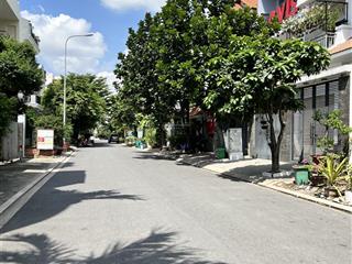Bán chdv 5 tầng  thu nhập sẵn  ngay dh cảnh sát  cách phạm văn đồng 200m  ô tô ra vào thoải mai