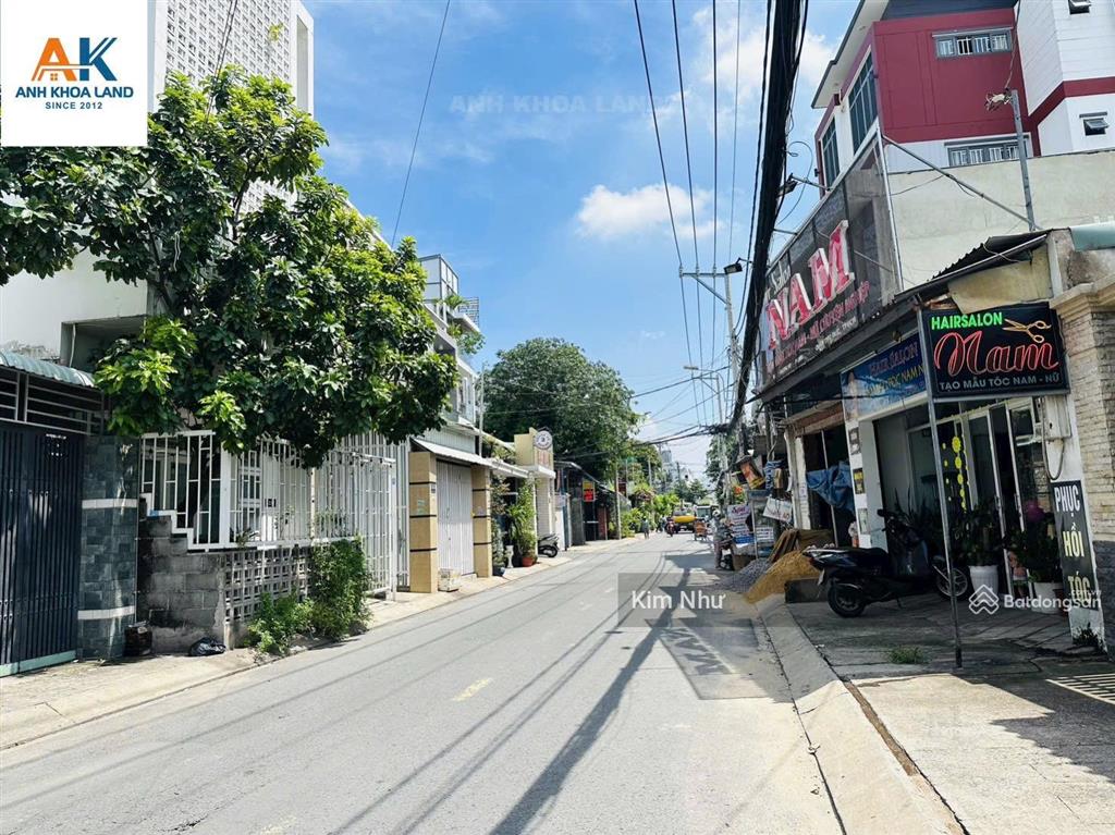 Bán đất tặng nhà 2 tầng  ngang 7m bề thế tiện xây chdv  ngay phạm văn đồng  sát dh cảnh sát