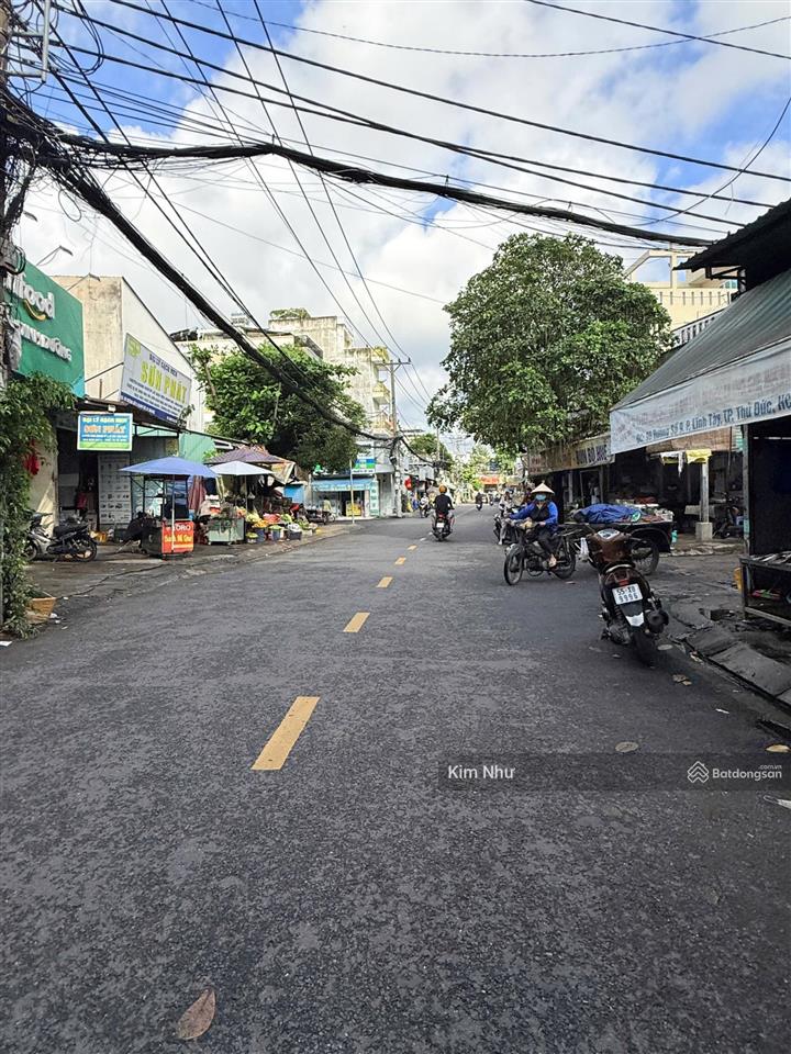 Bán đất tặng nhà 2 tầng  ngang 7m bề thế tiện xây chdv  ngay phạm văn đồng  sát dh cảnh sát