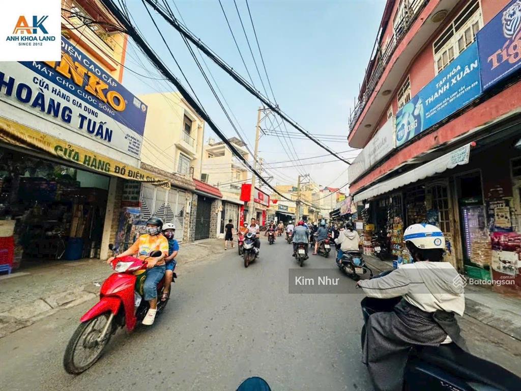 Bán đất tặng nhà 2 tầng  ngang 7m bề thế tiện xây chdv  ngay phạm văn đồng  sát dh cảnh sát