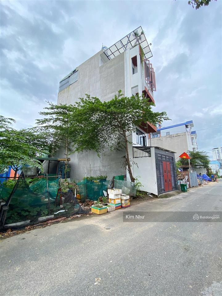 Bán đất hẻm xe tải nở hậu tài lộc 4.56m  full thổ  gần ga metro  xây dựng tự do  dt 75.9m2