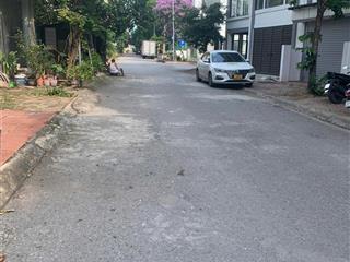Bán đất tđc trâu quỳ, gia lâm. đường to đẹp. 113m2 vuông vắn vỉa hè rộng