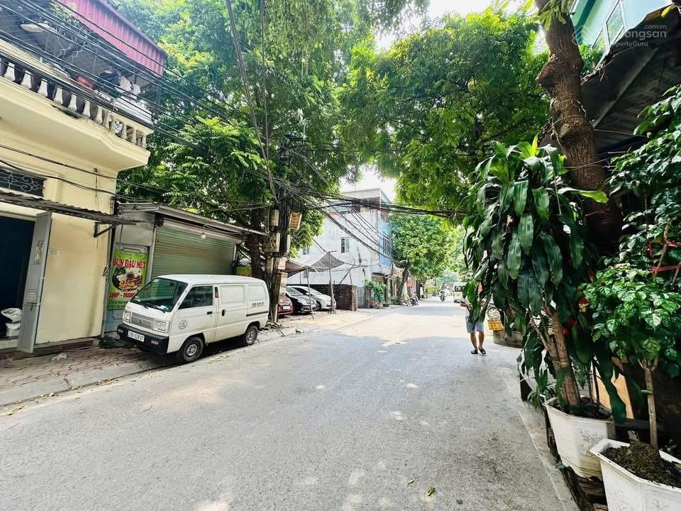 Chính chủ bán gấp lô đất đẹp lĩnh nam  nở hậu  mặt tiền 5m  ba bước ra ô tô!