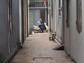 Bán nhà tư đình 40m2, dân xây kiên cố 3 tầng, ngõ nông thẳng tắp, 15m ra oto thông, ở sướng, đầu tư