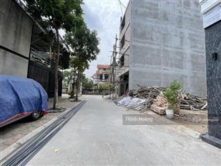 Đất bát khối 40m² vỉa hè ô tô vào đất, cạnh hồ xanh mát, chỉ 6 tỷ!