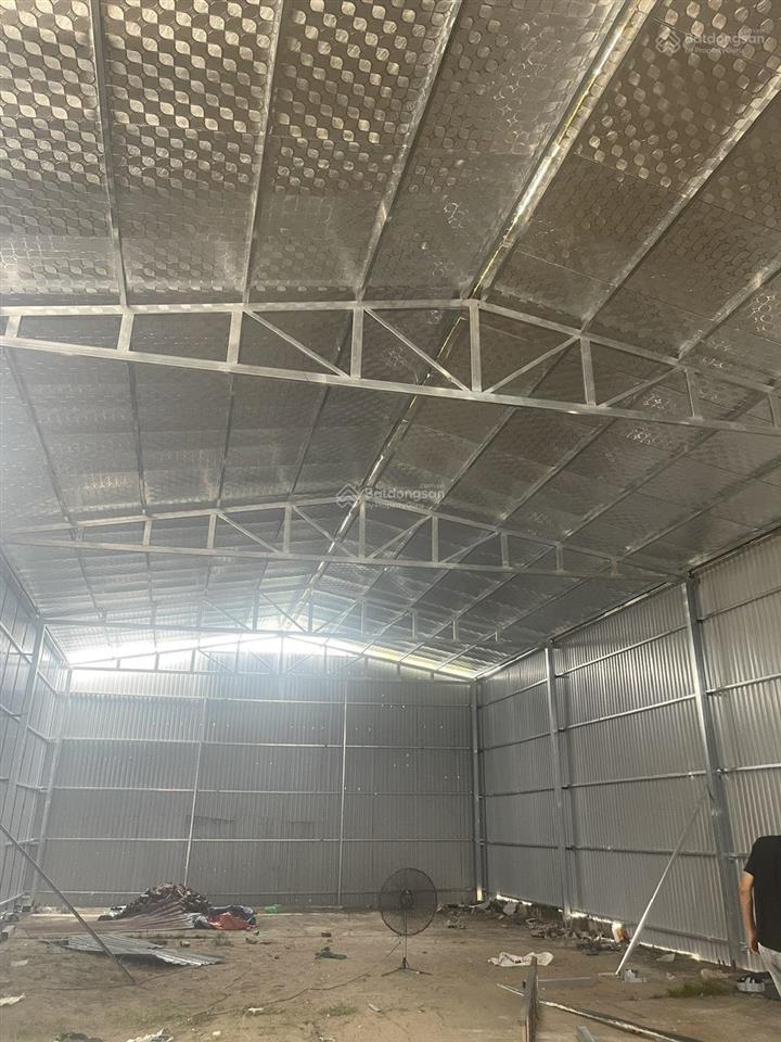 Chính chủ bán 200m2 xưởng, đất xen kẹt tại thôn 1 trại gần, song phương, hoài đức
