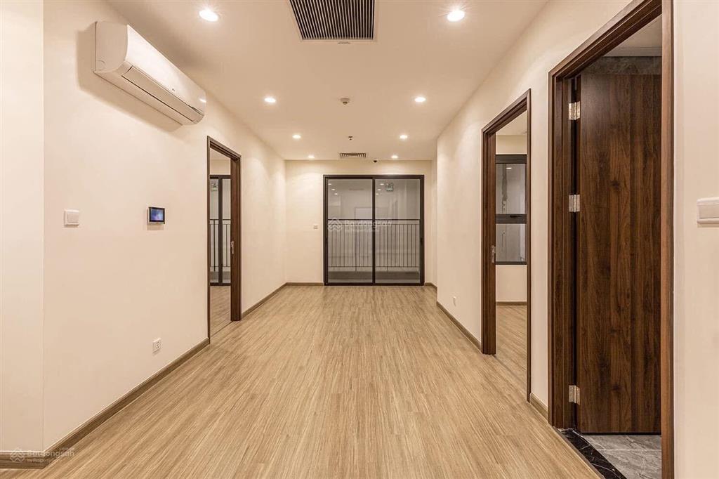Bán gấp căn 2pn 2wc 2 logia 66m2 giá 3.6 tỷ bao phí beverly vinhomes ocean park