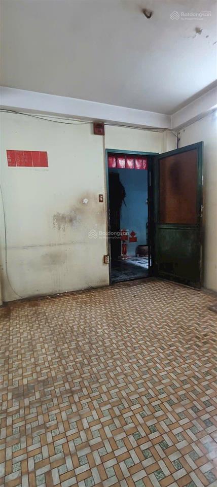 Chung cư xóm cải quận 5, lầu 1 cũ tiện sữa chữa mới giá chỉ nhỉnh 2 tỷ