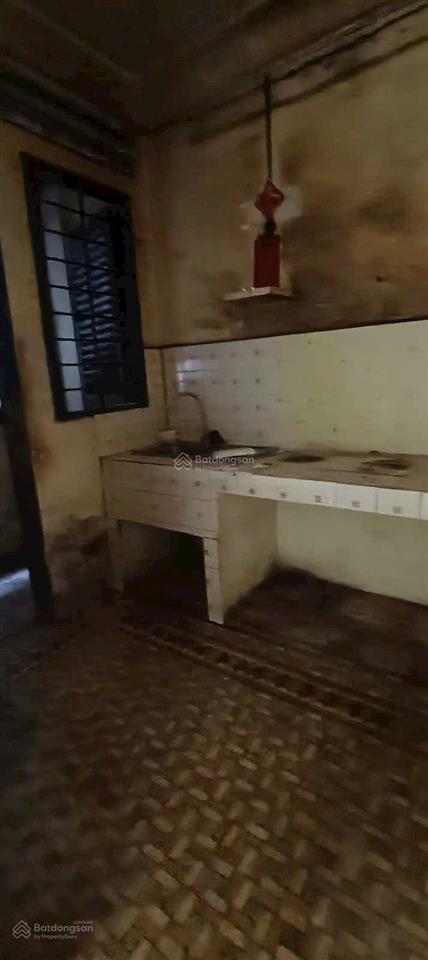 Chung cư xóm cải quận 5, lầu 1 cũ tiện sữa chữa mới giá chỉ nhỉnh 2 tỷ