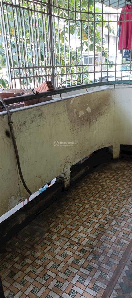 Chung cư xóm cải quận 5, lầu 1 cũ tiện sữa chữa mới giá chỉ nhỉnh 2 tỷ