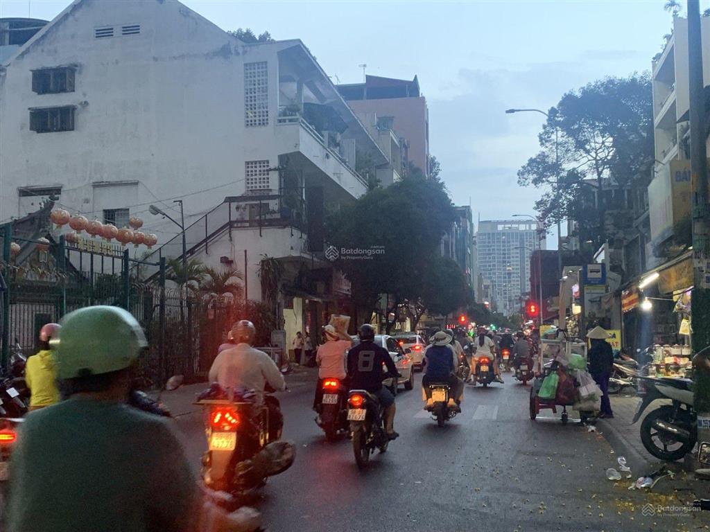 Quận 5 chung cư lầu 2, đường nguyễn trãi  83m2  5 pn sổ hồng riêng  view cực đẹp chỉ 2.68 tỷ