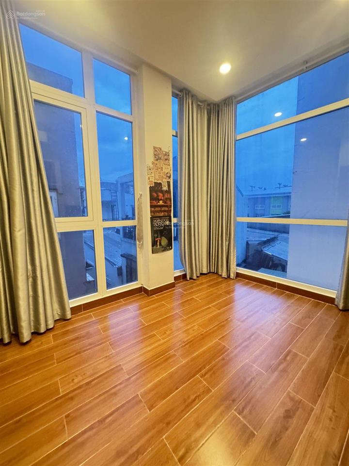 Hưng phú f9q8  46m2 ngang 5m nở hậu 6m  cách mặt tiền hưng phú chỉ vài bước chân. chỉ nhỉnh 4 tỷ