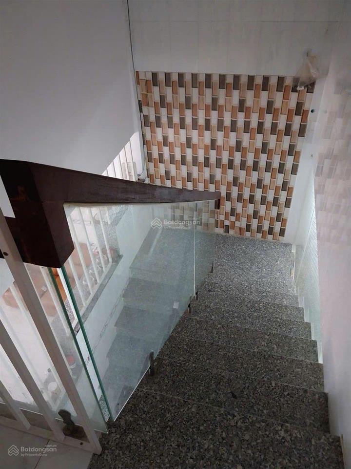 Quận 8, nhà bán đường tám danh, hẻm 3m, 44m2, 2 tầng ở ngay, giá chỉ nhỉnh 4 tỷ.