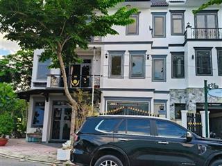 Người nhà kẹt tiền bán gấp căn nhà 100m2  3 tỷ 6 thu về cạnh công viên ngay kdc five star shr