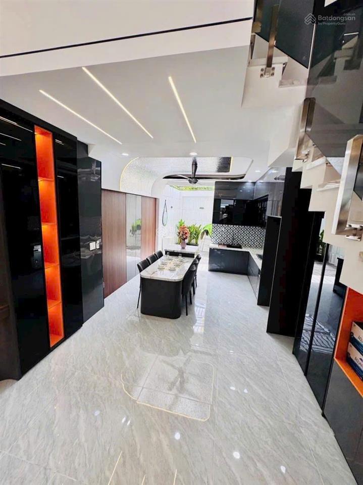 Dãy nhà phố hiện đại sang trọng khu vực đường hà huy giáp, thạnh xuân 25