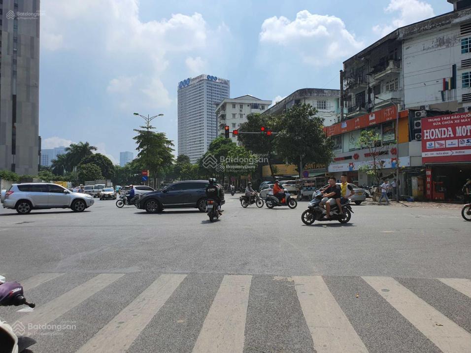 Chính chủ gửi bán nhanh liền kề kinh doanh, dòng tiền cho thuê 1,15 tỷ/năm.  0904 562 ***