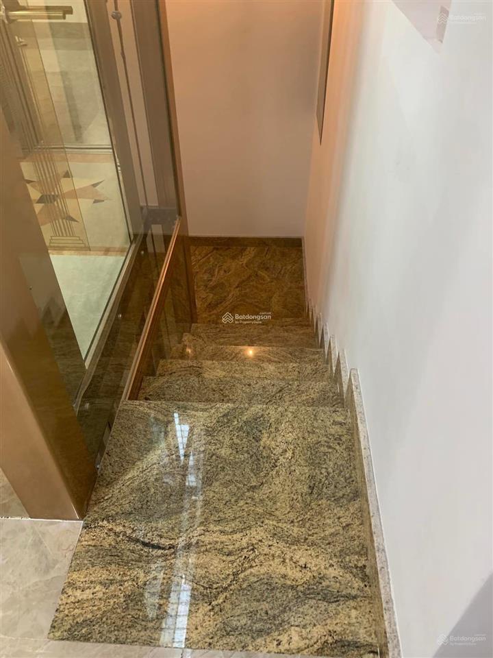 Chính chủ gửi bán nhanh liền kề kinh doanh, dòng tiền cho thuê 1,15 tỷ/năm.  0904 562 ***