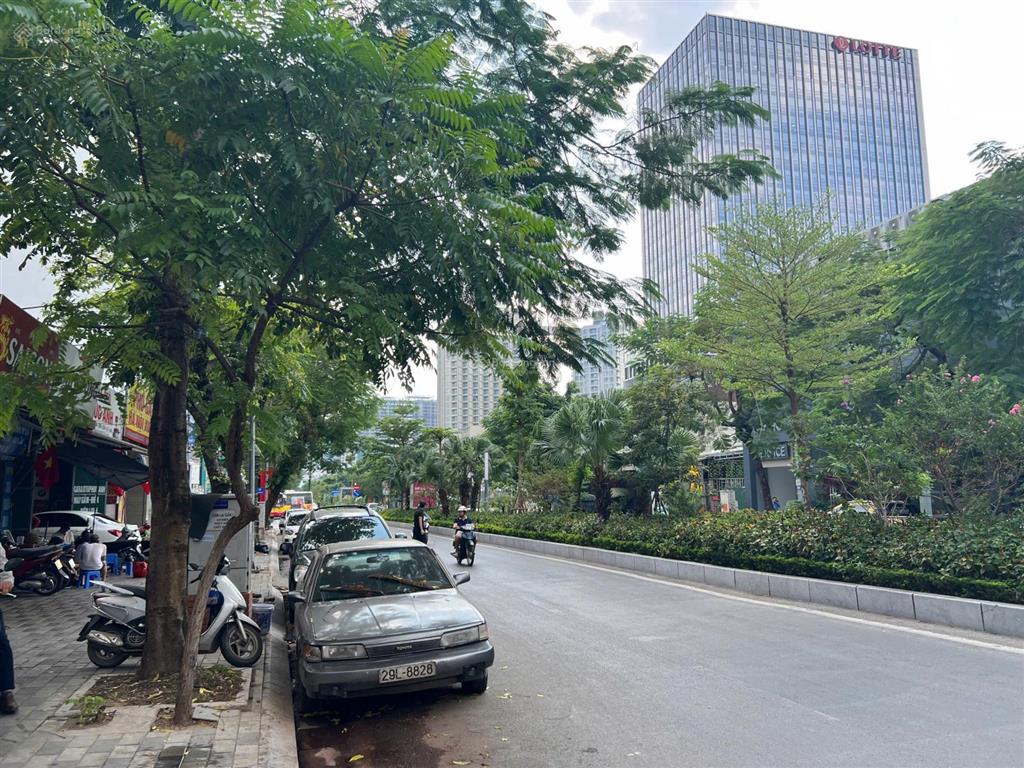 Bán đất mặt phố lạc long quân, 152,3m2, đã có giấy phép xây 1 hầm 7 nổi 1 tum.  0904 562 ***