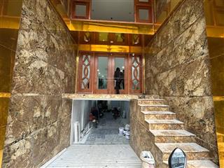 Lô góc trần duy hưng, kinh doanh, 130m2, 8 tầng thang máy, vỉa hè cực rộng, ôtô