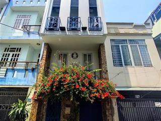 NHÀ MẶT PHỐ CHDV -  5 TẦNG - MT QUẬN 7 - 9PN - 9WC NGỎ VÀO 10M - GIÁ 13,7 TỶ