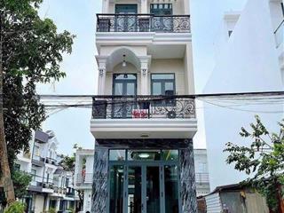 Giá tốt tháng này phạm thế hiển ,p6,q8 . dt 63m2/3 tỷ 450 ,1 đời chủ,có hđ thuê 24tr/th sổ sạch
