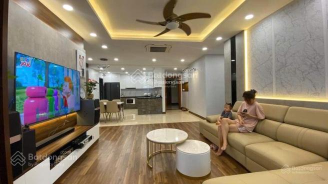 Cần bán căn hộ garden gate, phú nhuận, 85m2, 3pn, 2wc, lầu cao, giá 7,5 tỷ, 0976 028 ***