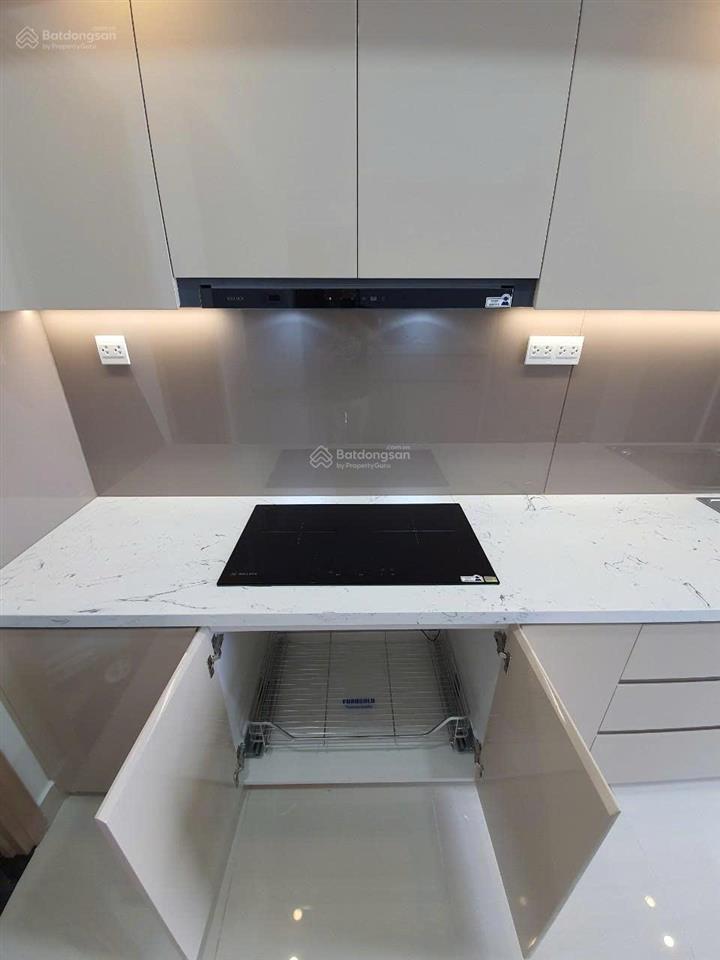 Cần bán căn hộ newton, 96m2, 3 phòng ngủ, 2wc, hdmb, giá 8,4 tỷ, nhà mới đẹp.  0976 028 ***