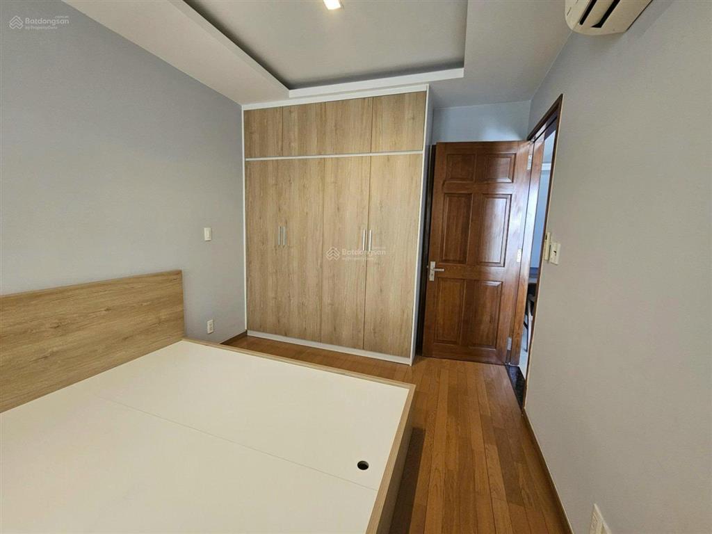 Cho thuê căn hộ sky center, 98m2, 3 phòng ngủ, 2wc, giá 20 triệu/tháng,  0976 028 ***