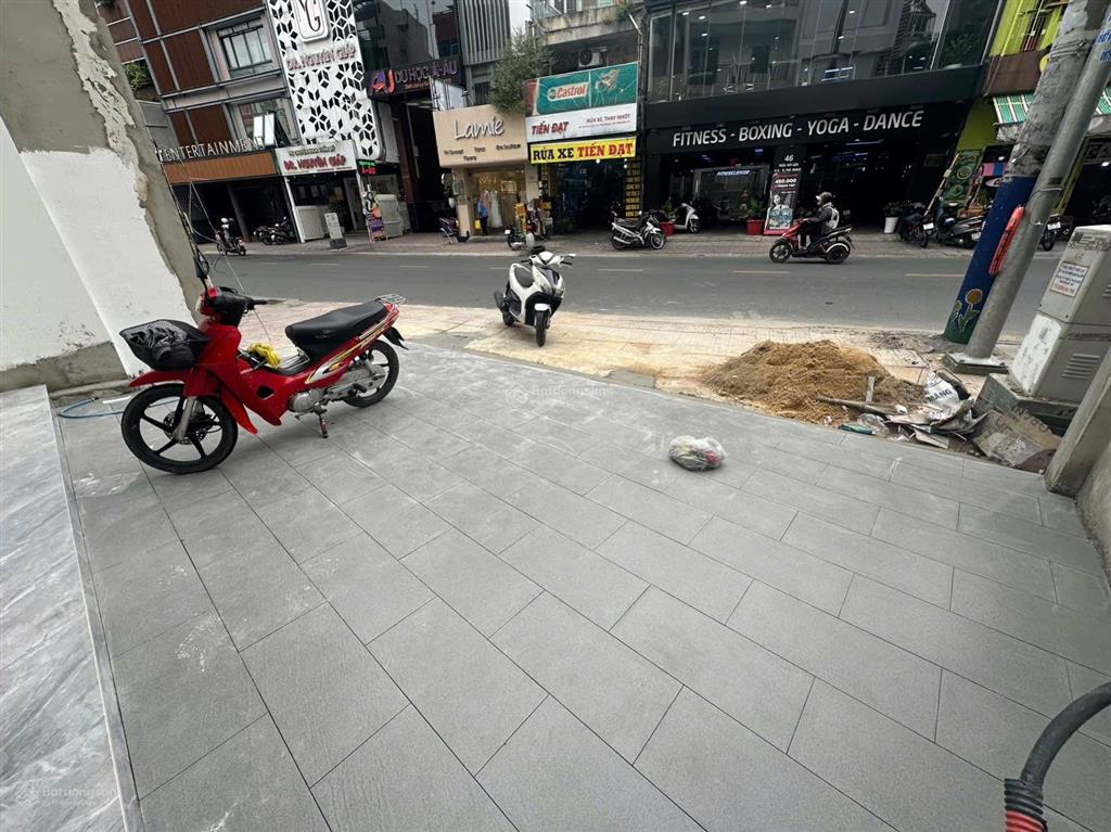 Cho thuê nhà mặt tiền trần quang diệu, phường 14, quận 3