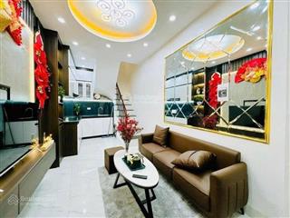 Chính chủ bán gấp nhà riêng tại cầu giấy, 4,5 tỷ, 15m2, view đẹp, nhiều tiện ích