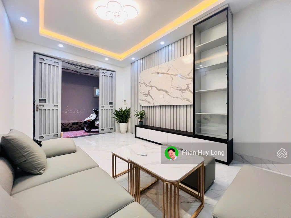 Hàng hiếm giá rẻnhà xây mới 5 tầng 30m2 3pn 4wc 7.8 tỷtrần quốc vượngcầu giấysổ đỏ chính chủ