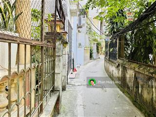 Hàng hiếm  võ chí công  cầu giấy  5t 30m2 mt 3.5m  gần phố chính  ngõ to rộng liên thông