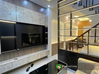 Hot ! bán nhà nguyễn khang cầu giấy 6 tầng thang máy 32m2 mt4m 8.2 tỷsổ đỏ chính chủ
