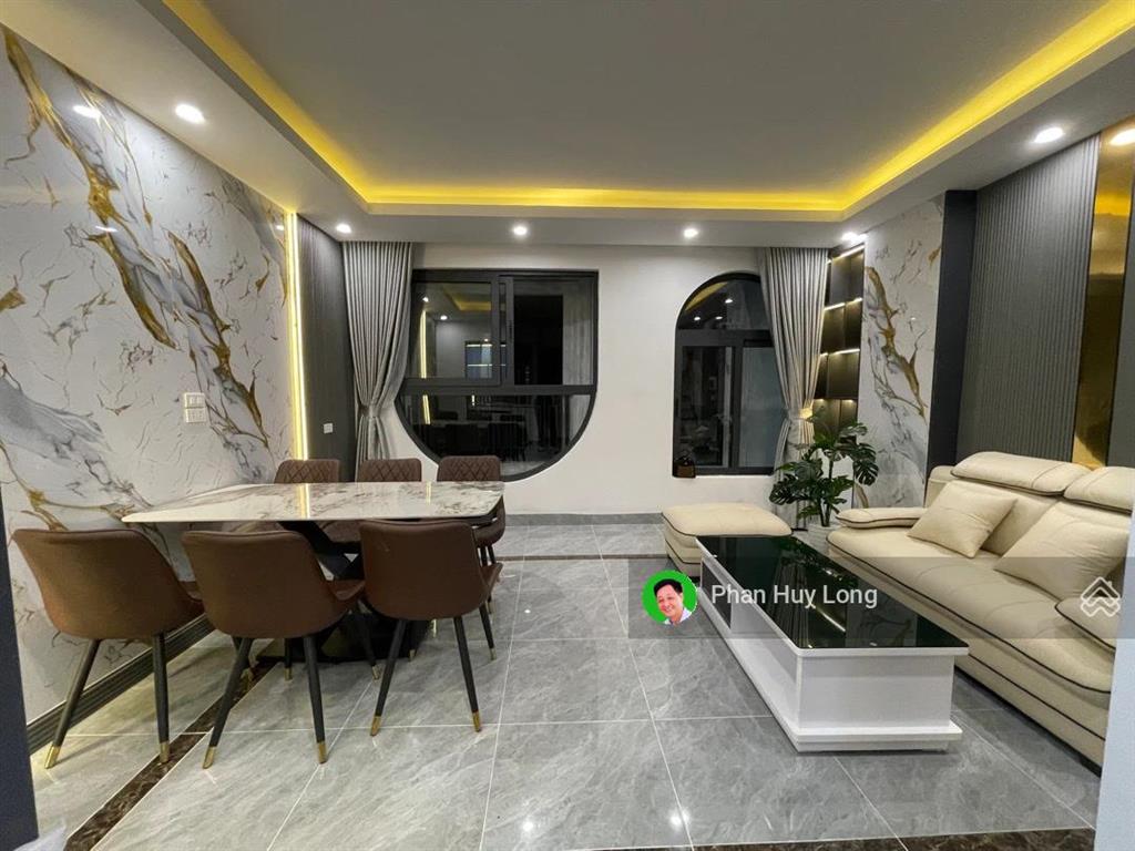 Bán gấp nhà yên hoà cầu giấy 5t dt30m2 mt4.95m 8.35 tỷkinh doanhsổ đỏ chính chủ