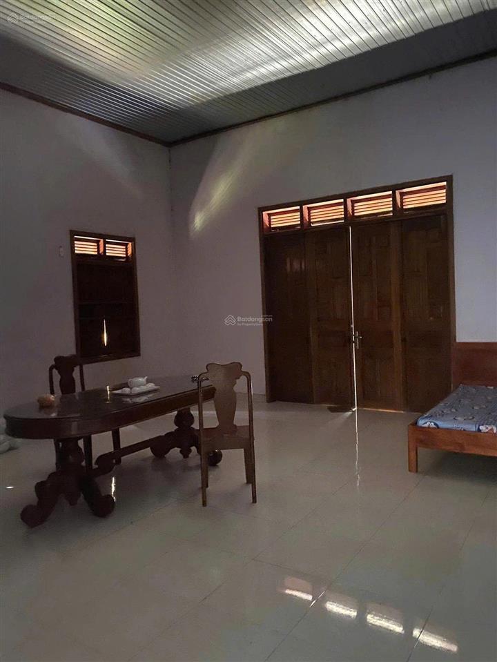 Chính chủ bán gấp  mua đất tặng nhà cấp 4 ngay kcn becamex hơn 3000m2, chỉ 950 triệu có thổ cư