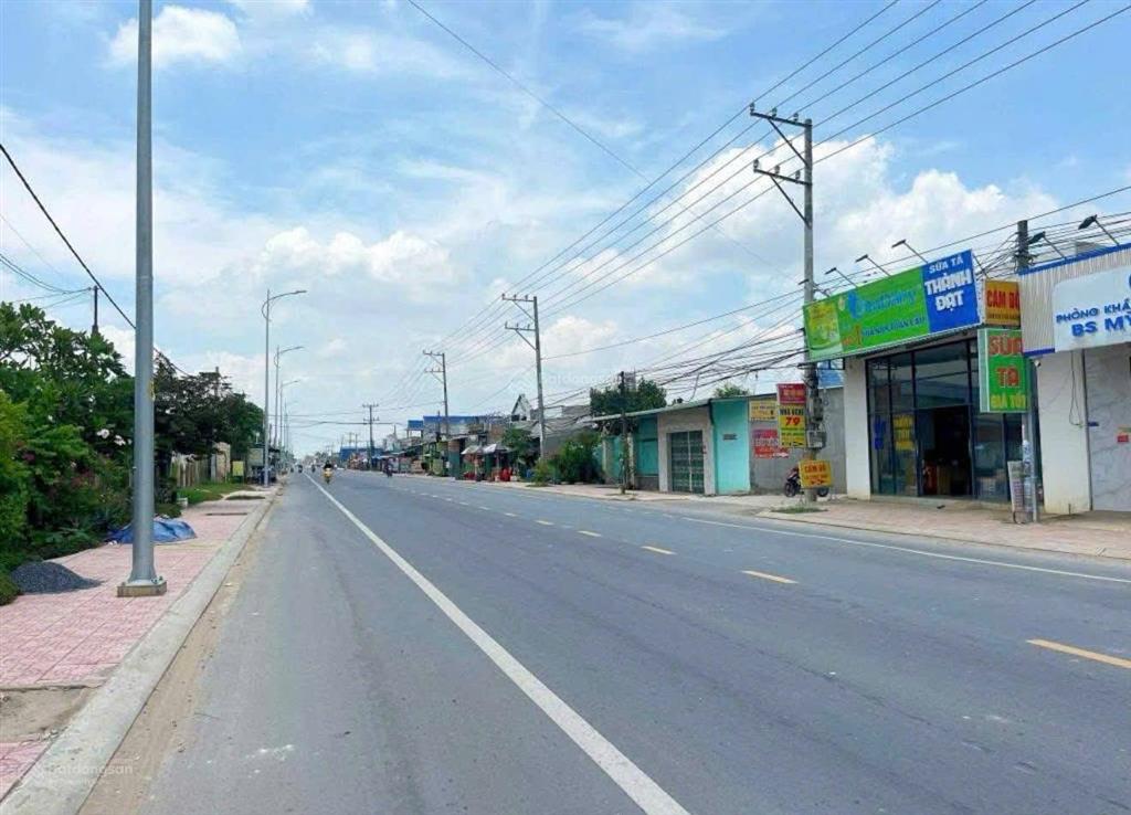 Chính chủ kẹt tiền bán nhanh lô đất mặt tiền đường 300m2 chỉ 950tr sổ sẵn