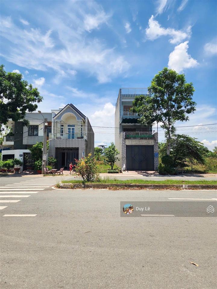 Giá chỉ 590triệu có ngay lô đất ở đ. ne 8, p.thới hoà,tp.hcm, dt khủng 300m2,cách ql 13 chỉ 100m,