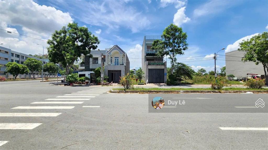 Giá chỉ 590triệu có ngay lô đất ở đ. ne 8, p.thới hoà,tp.hcm, dt khủng 300m2,cách ql 13 chỉ 100m,