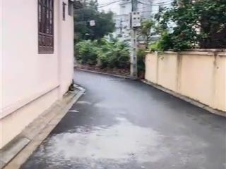 Chính chủ bán đất tặng nhà 2tầng tại ngọc động, ngõ nông thông tứ tung,giá chỉ 75tr/m, sổ chính chủ