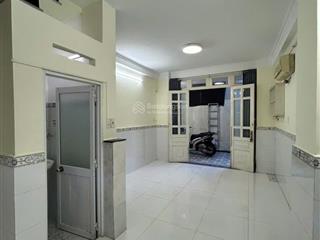 Bán nhà 2 tầng 3 tỷ x gần mặt tiền trần xuân soạn  quận 7,dt 35m,2pn,2wc