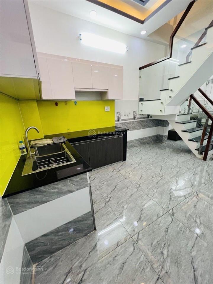 Chỉ 5,49 tỷ nhà đẹp sát mặt tiền lâm văn bền, tân kiểng, quận 7  dt 5x10m  3 pn