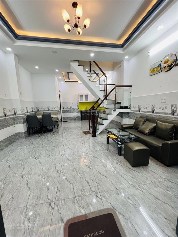 Chỉ 5,49 tỷ nhà đẹp sát mặt tiền lâm văn bền, tân kiểng, quận 7  dt 5x10m  3 pn