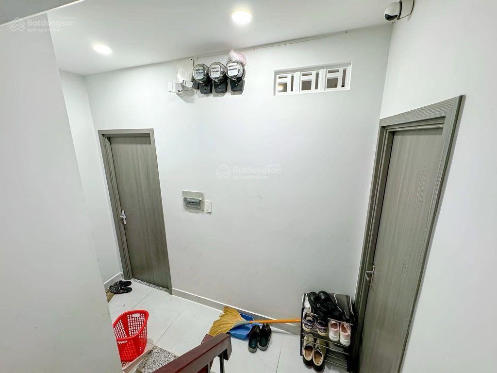 Nhà 4 tầng lâm văn bền  tân kiểng  quận 7  7pn  dt 61.2m2. dòng tiền 30tr  chỉ 7 tỷ 5