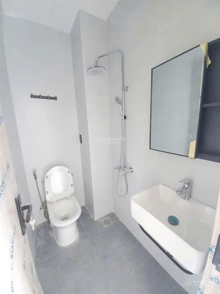 8.1 tỷ nhà kiều đàm quận 7  dt 44m2  3 lầu  xe hơi ngủ  4pn